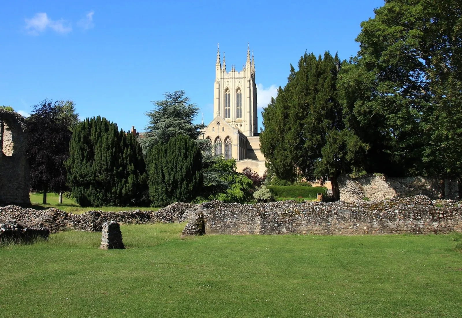 The abbey ruins and cathedral tower in Bury St Edmunds